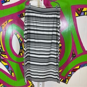 Maurices, Striped Maxi Skirt w/side slits, Size 0X. In excellent condition!